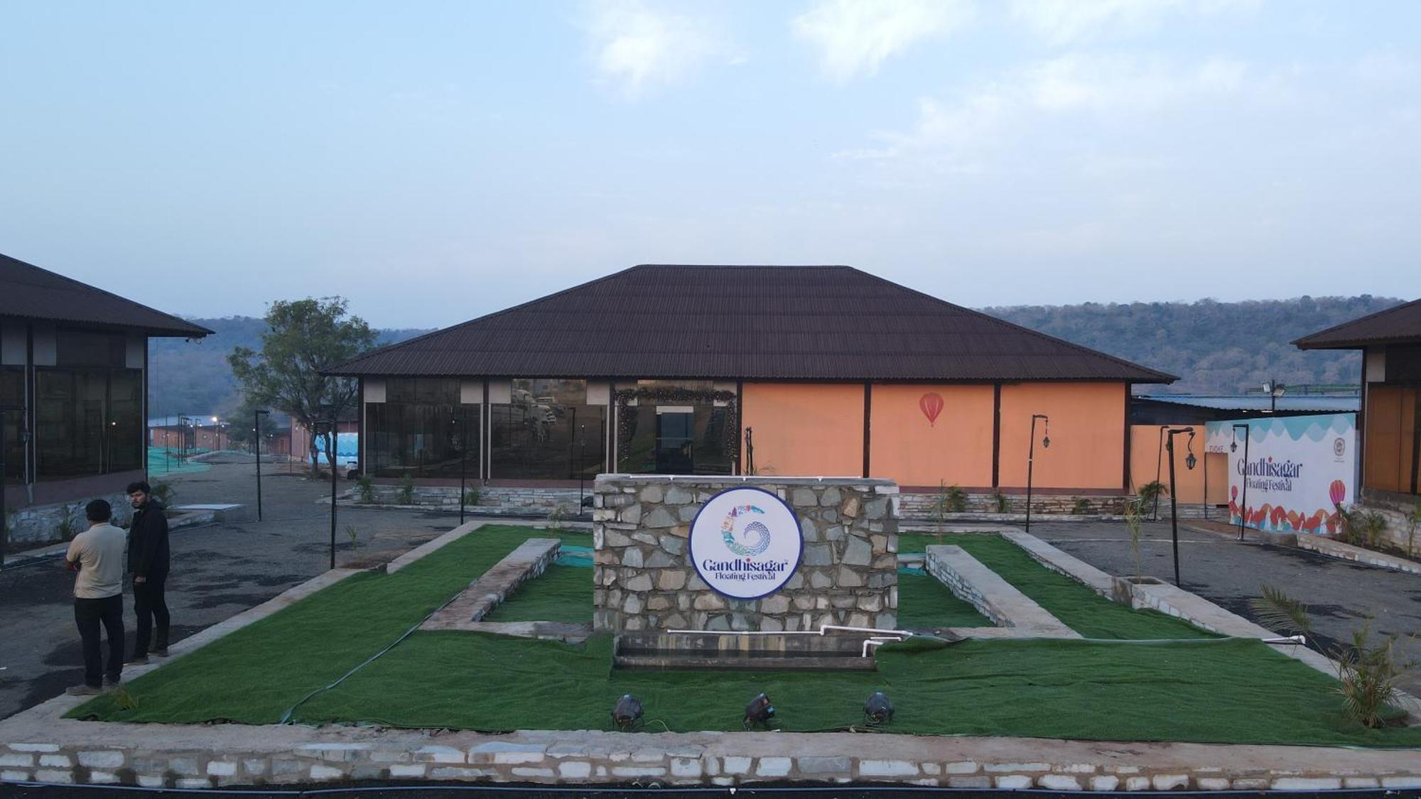 Gandhisagar Forest Retreat Hotel Gurla Ngoại thất bức ảnh